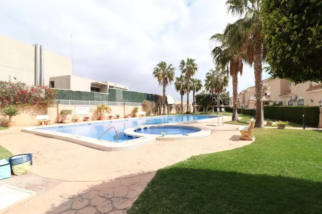 Maison mitoyenne avec piscine à louer à Calle Cuarzo, imagen 7