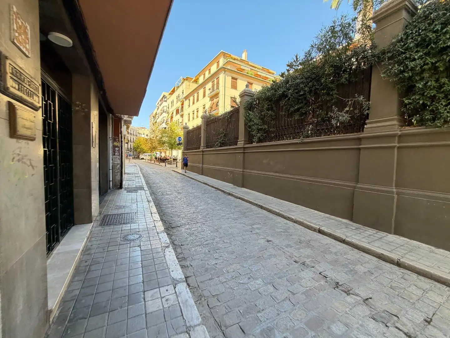 Außenansicht von Wohnungen zur Miete in Granada mit Klimaanlage und Möbliert
