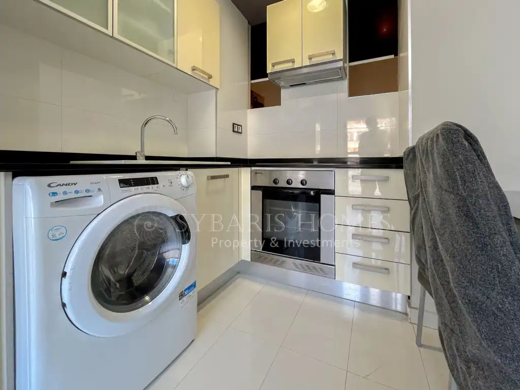 Cuina de Apartament en venda en Dénia amb Forn i Rentadora