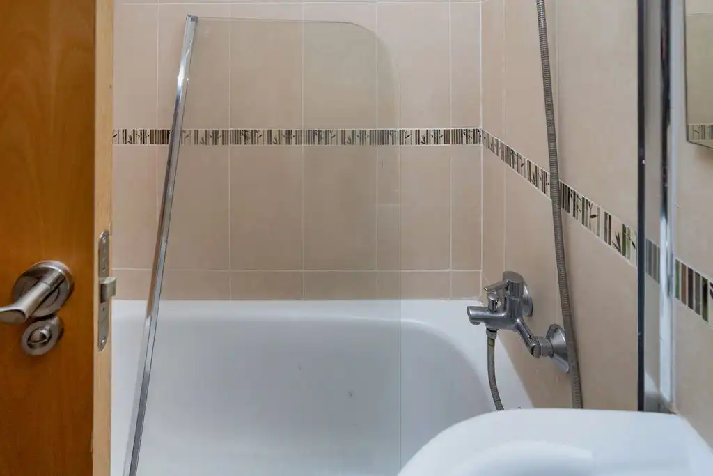 Bany de Pis en venda en Torrevieja amb Traster