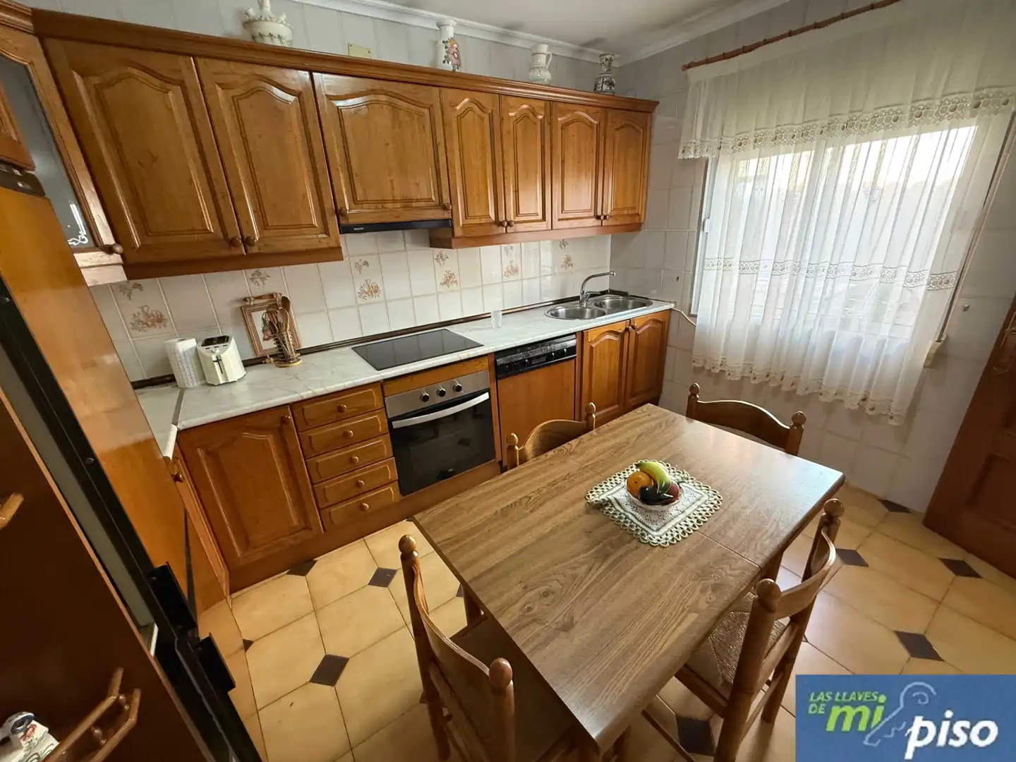 Cocina de Casa o chalet en venta en Valladolid con Calefacción, Jardín privado y Terraza