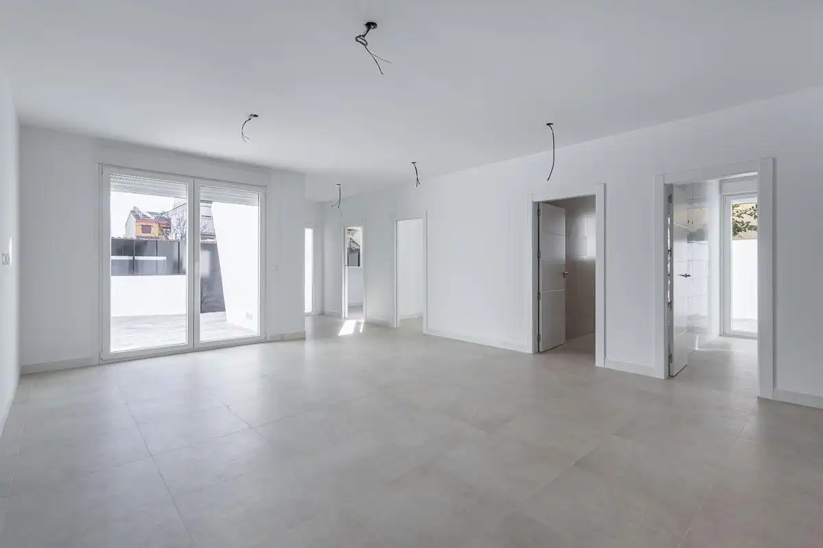 Casa adosada en venta en Vegas del Genil con Aire acondicionado, Calefacción y Jardín privado
