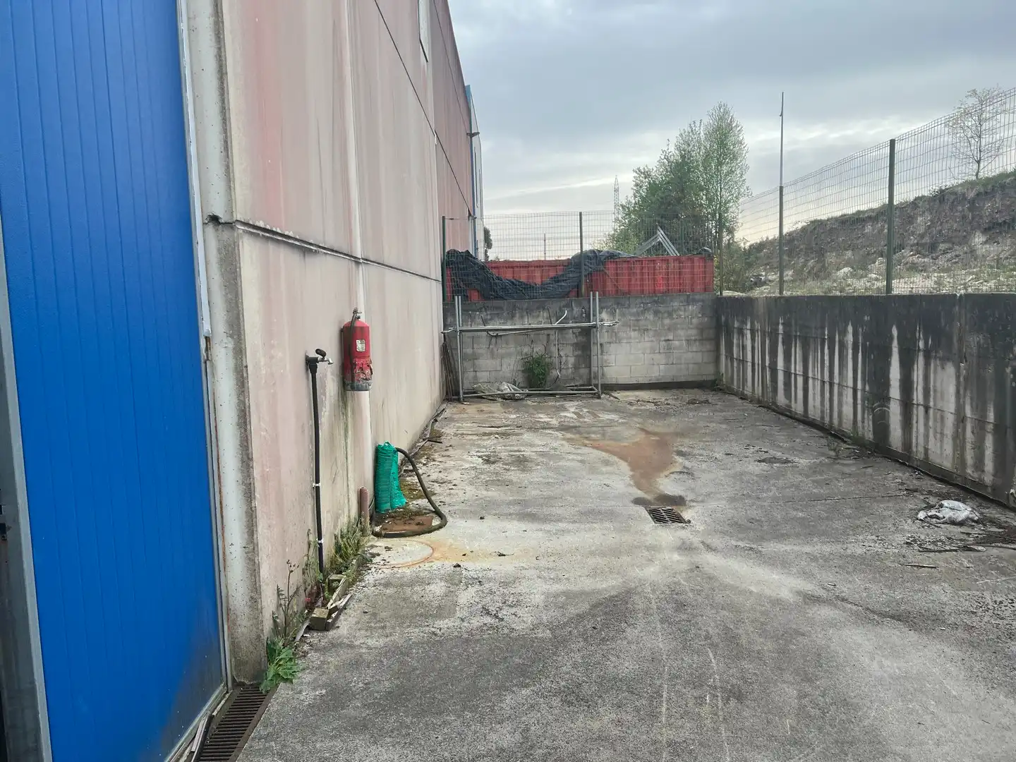 Aparcament de Nau industrial de lloguer en Curtis