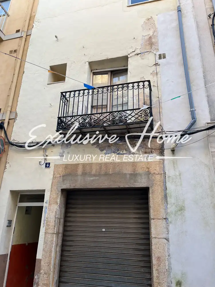 Außenansicht von Wohnung zum Verkauf in Santa Magdalena de Pulpis mit Terrasse und Balkon