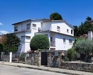 Vista exterior de Casa adosada en venda en Girona Capital amb Aire condicionat, Terrassa i Balcó