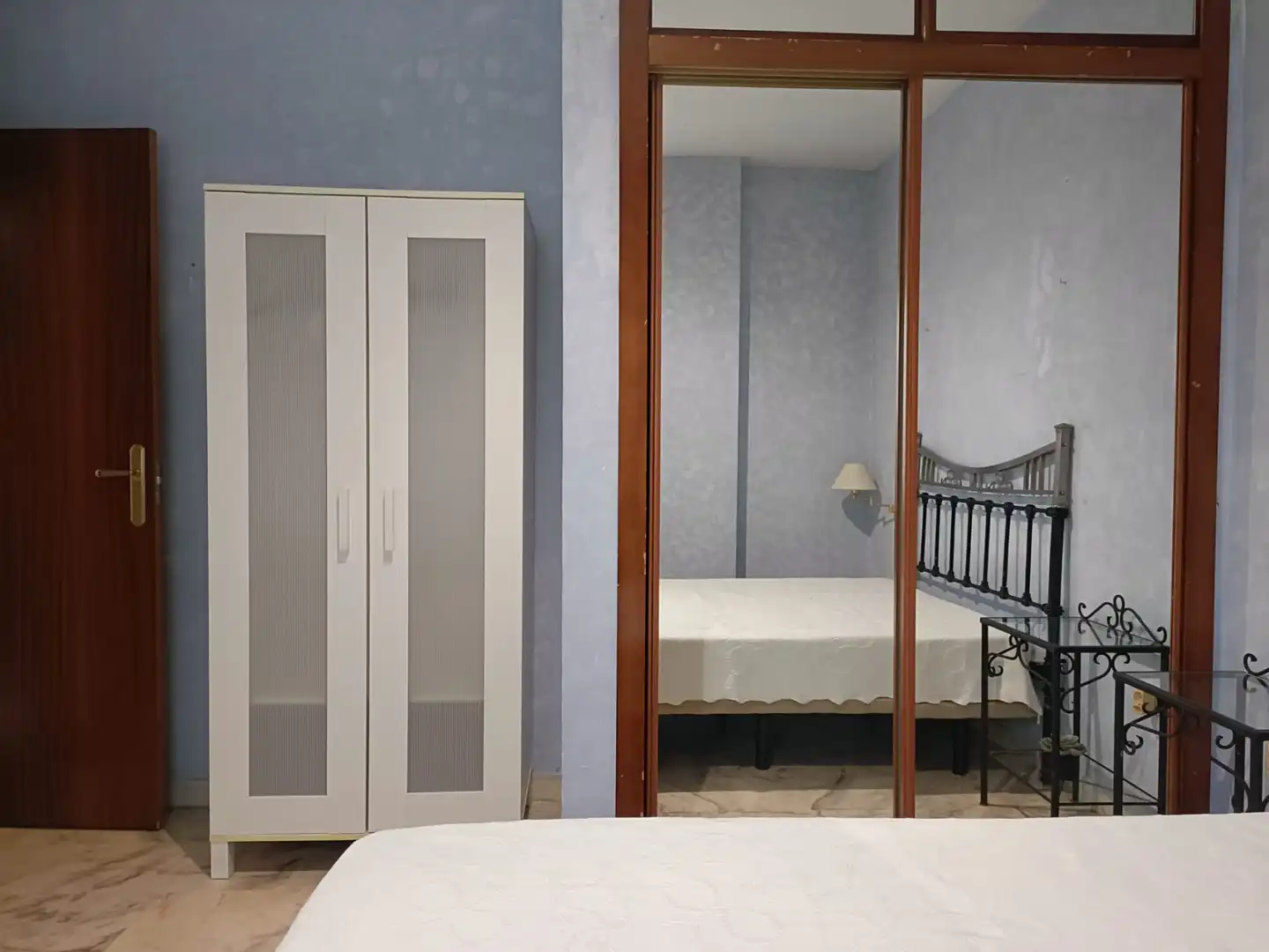 Habitación de Apartamento de alquiler en Sevilla con Aire acondicionado, Calefacción y Jardín privado