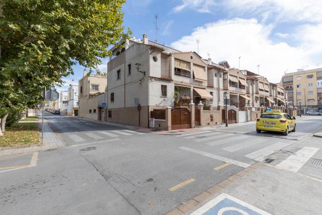 Casa adosada en Venta en Calle de Luis Buñuel, 16 en Maracena
