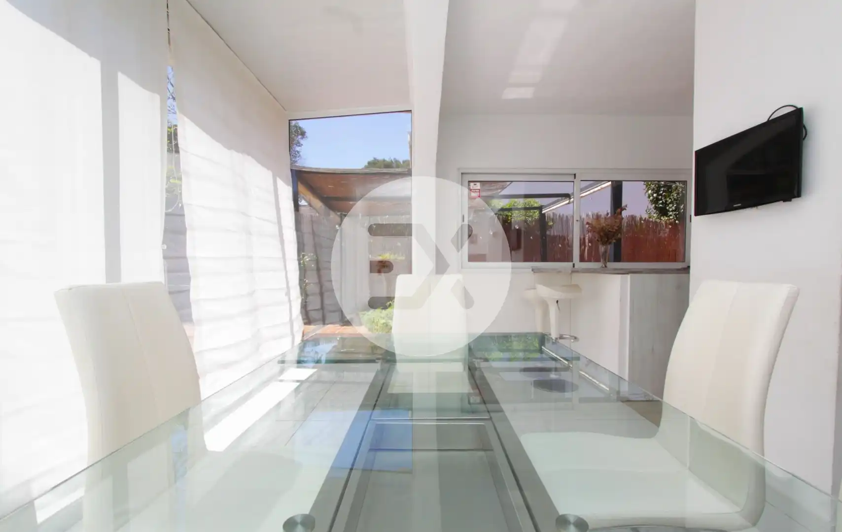 Esszimmer von Einfamilien-Reihenhaus zum Verkauf in Castelldefels mit Klimaanlage, Heizung und Privatgarten