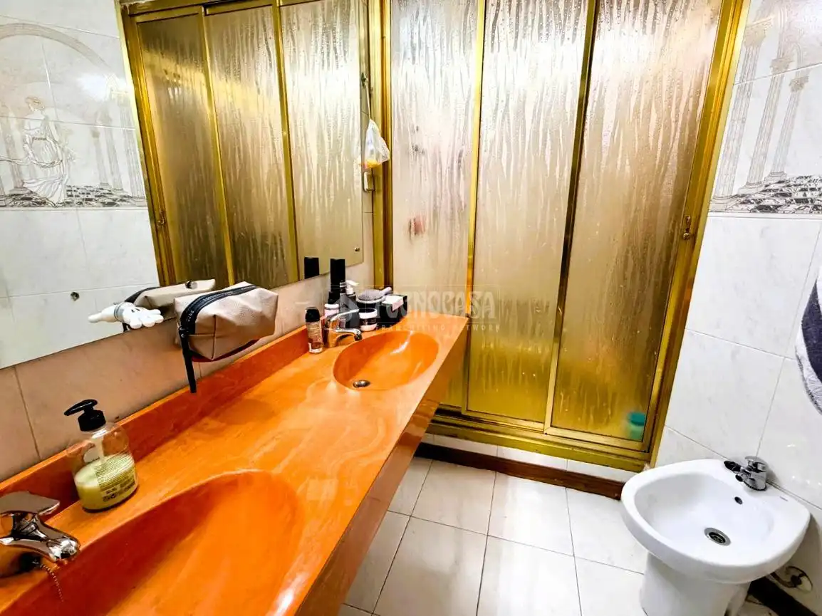 Baño de Piso en venta en Móstoles con Aire acondicionado, Calefacción y Terraza