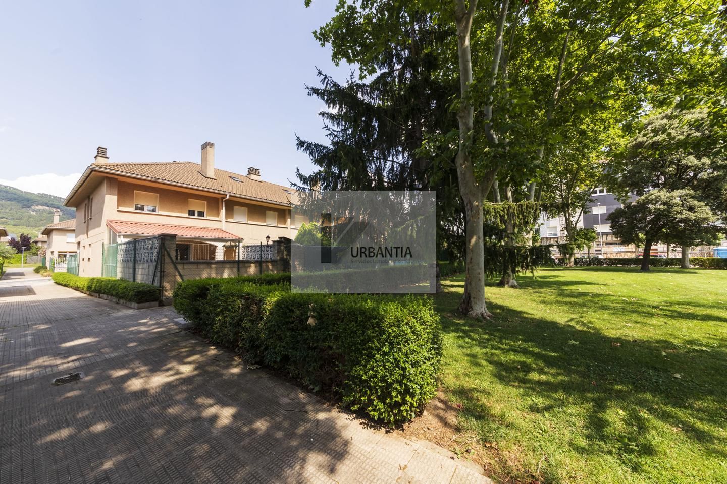 Exterior view of Single-family semi-detached for sale in Berriozar  with Heating, Private garden and Terrace