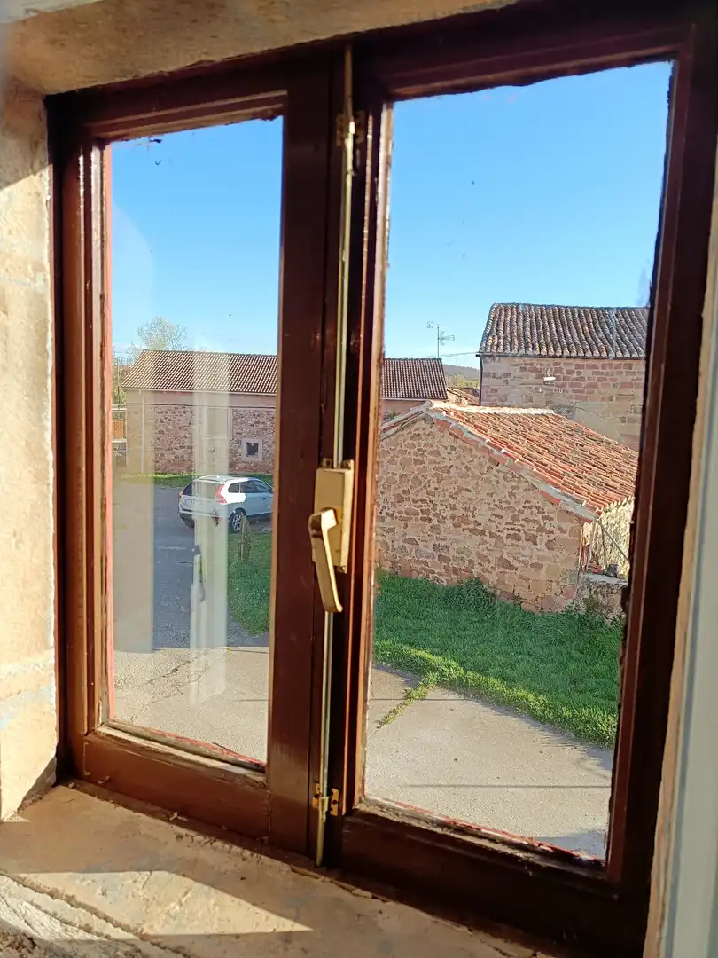 Vista exterior de Casa o chalet en venta en Salinas de Pisuerga