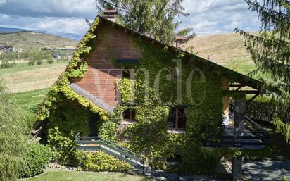 Vista exterior de Casa o xalet en venda en Bellver de Cerdanya amb Terrassa