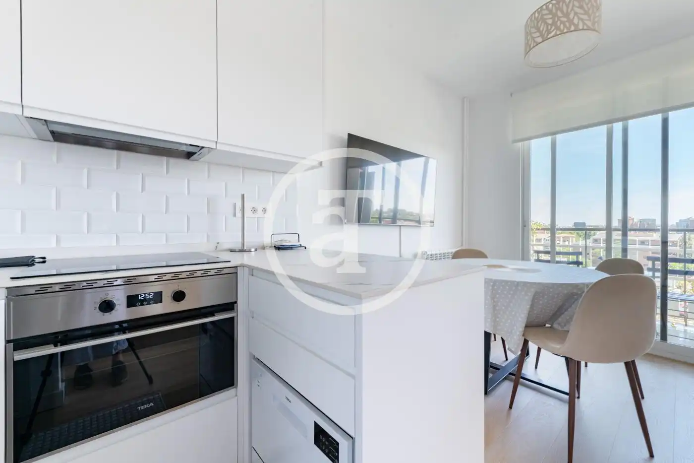 Cocina de Piso de alquiler en Madrid con Aire acondicionado, Calefacción y Amueblado