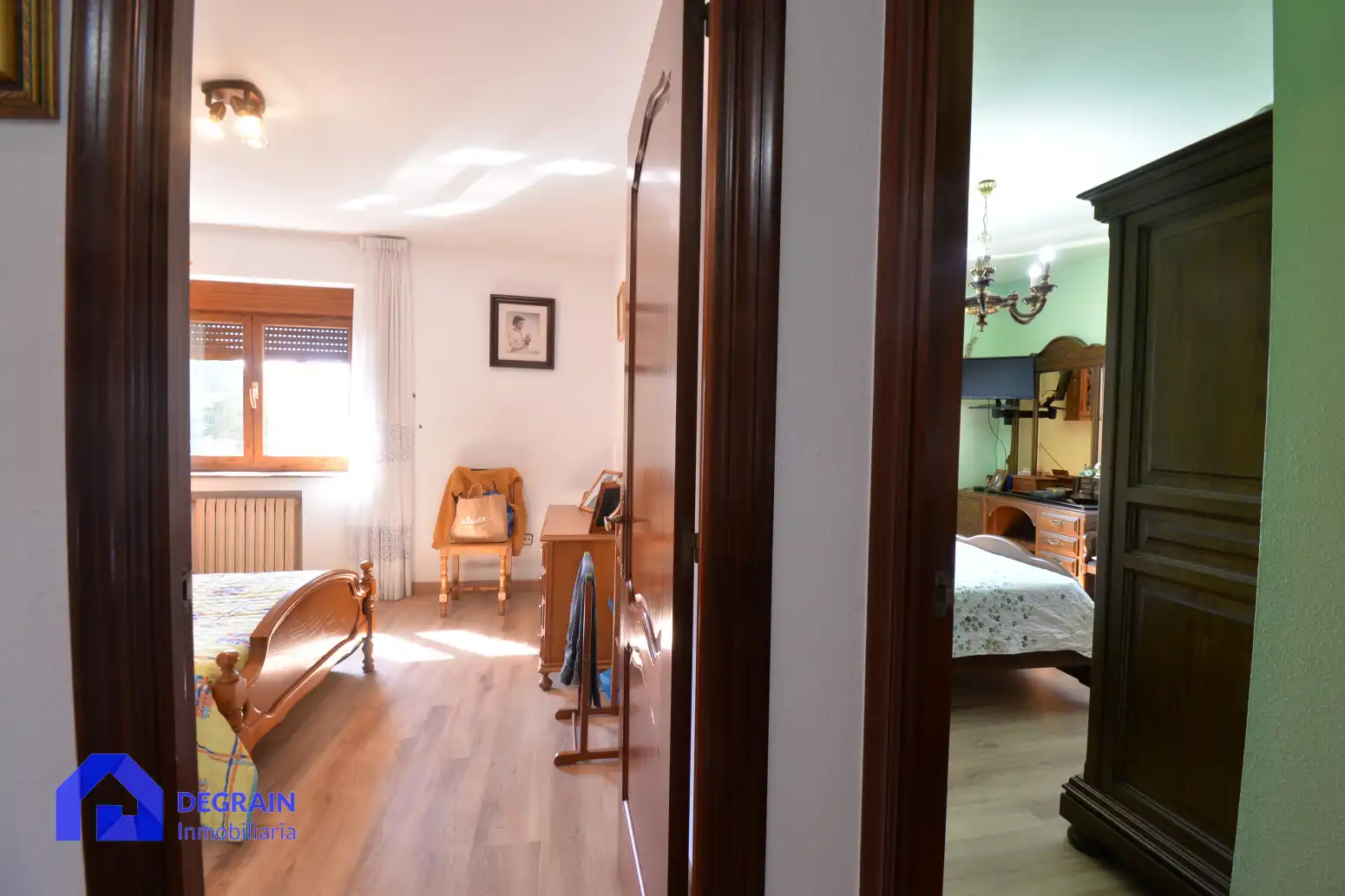 Schlafzimmer von Haus oder Chalet zum Verkauf in Oviedo  mit Heizung, Terrasse und Abstellraum