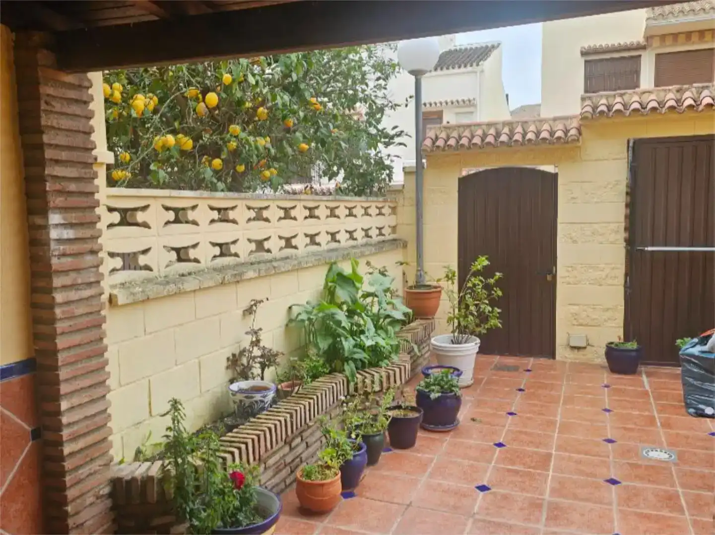 Terraza de Piso en venta en Marbella con Aire acondicionado, Jardín privado y Amueblado