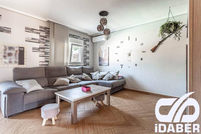 Casa adosada en Venta en Ugena