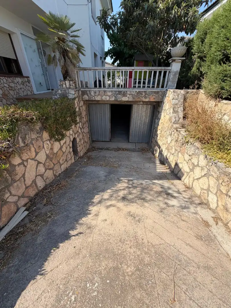 Aparcament de Casa o xalet en venda en Móra la Nova amb Aire condicionat, Calefacció i Jardí privat