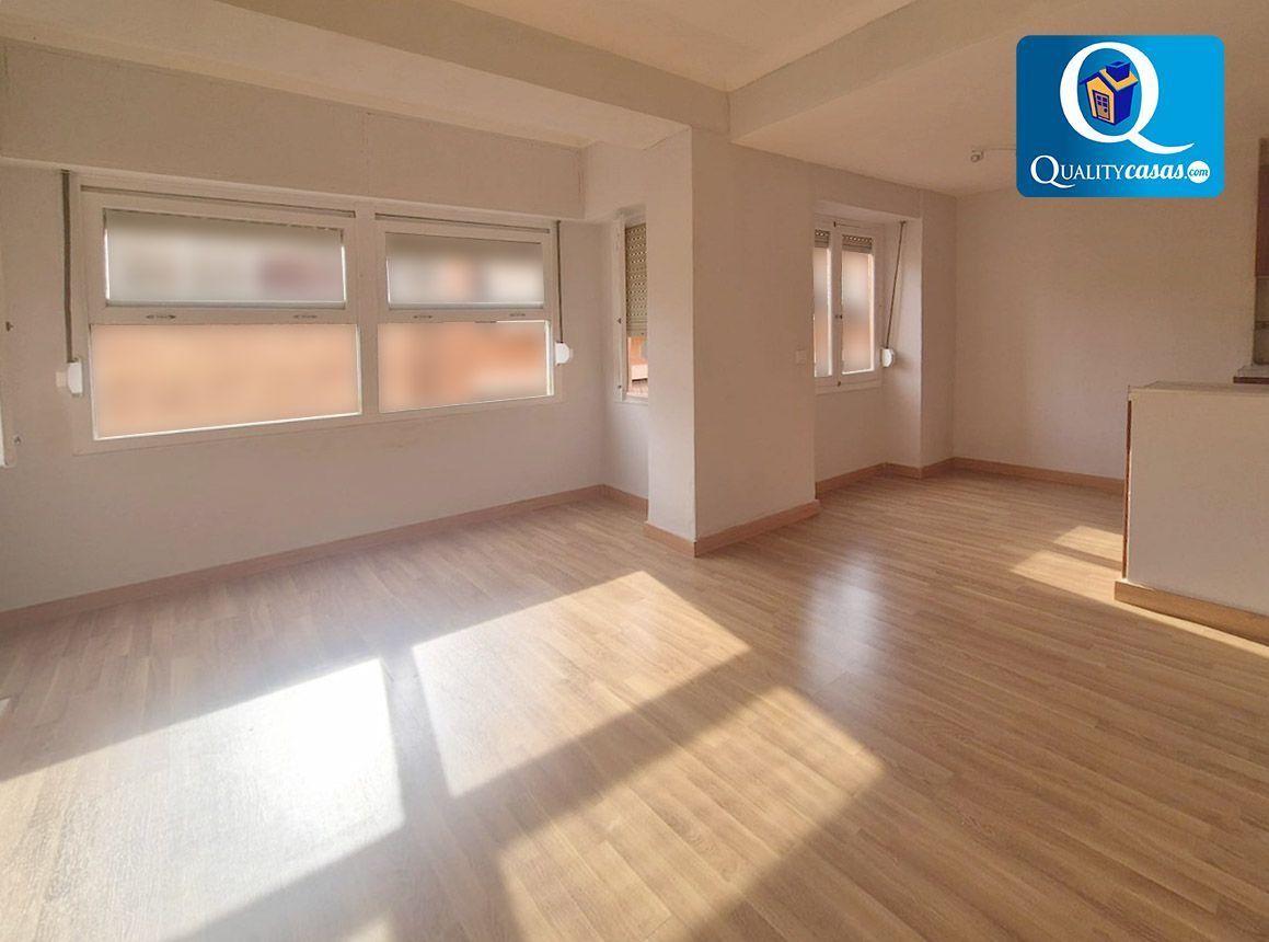 Apartamento en venta en Altozano - Conde Lumiares