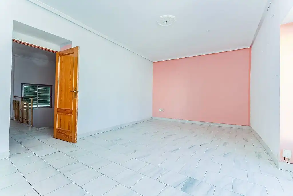 Detached homes for sale in Valdepeñas