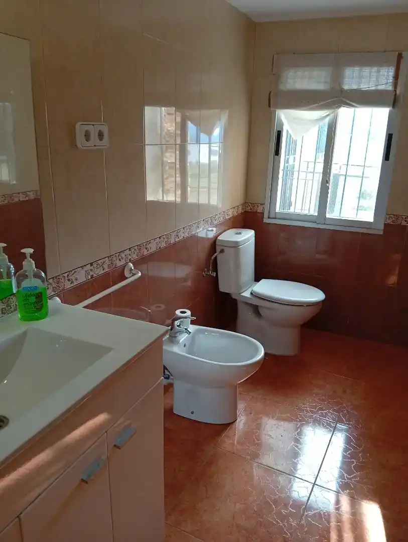 Baño de Piso en venta en Graja de Campalbo con Jardín privado, Trastero y Amueblado
