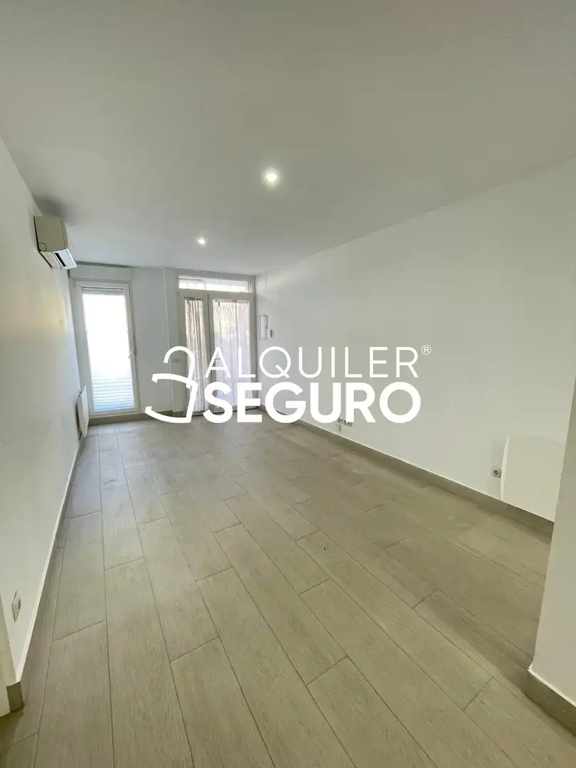 Vista exterior de Pis de lloguer en Madrid amb Aire condicionat i Calefacció