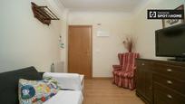 Bedroom of Flat to rent in  Madrid Capital  with Air Conditioner, Heating and Balcony