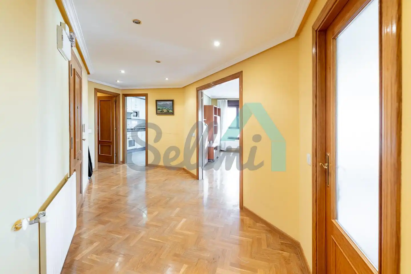 Piso en venta en Oviedo  con Calefacción, Parquet y Trastero