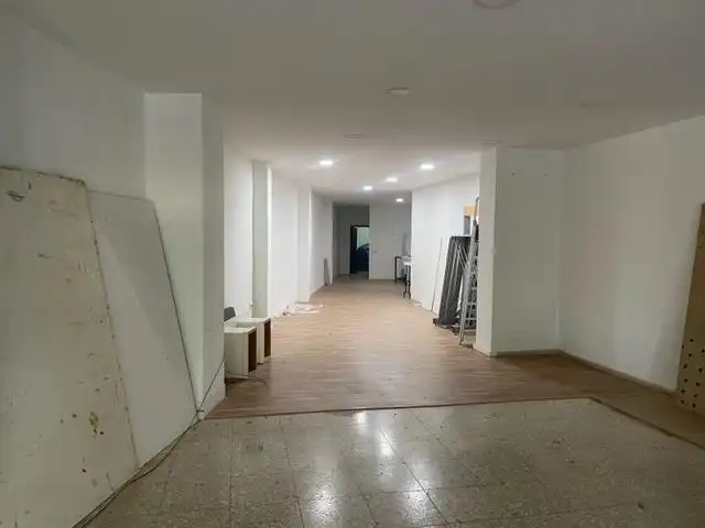 Business premises to rent in Avenida RABANALES, imagen 5