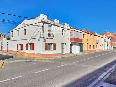 Adossat en venda a Prat de la Riba