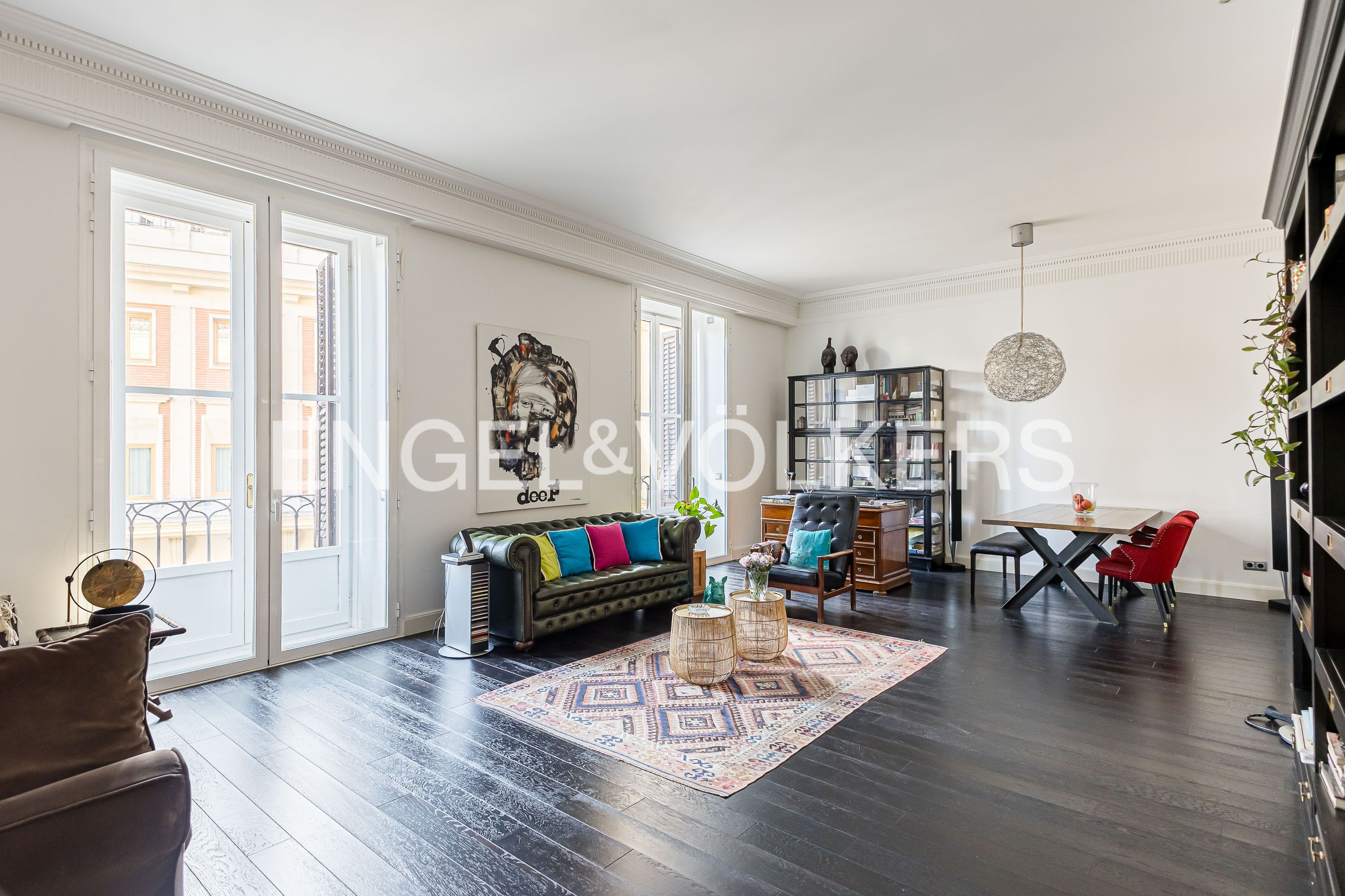 Living room of Flat for sale in  Madrid Capital  with Air Conditioner, Heating and Balcony