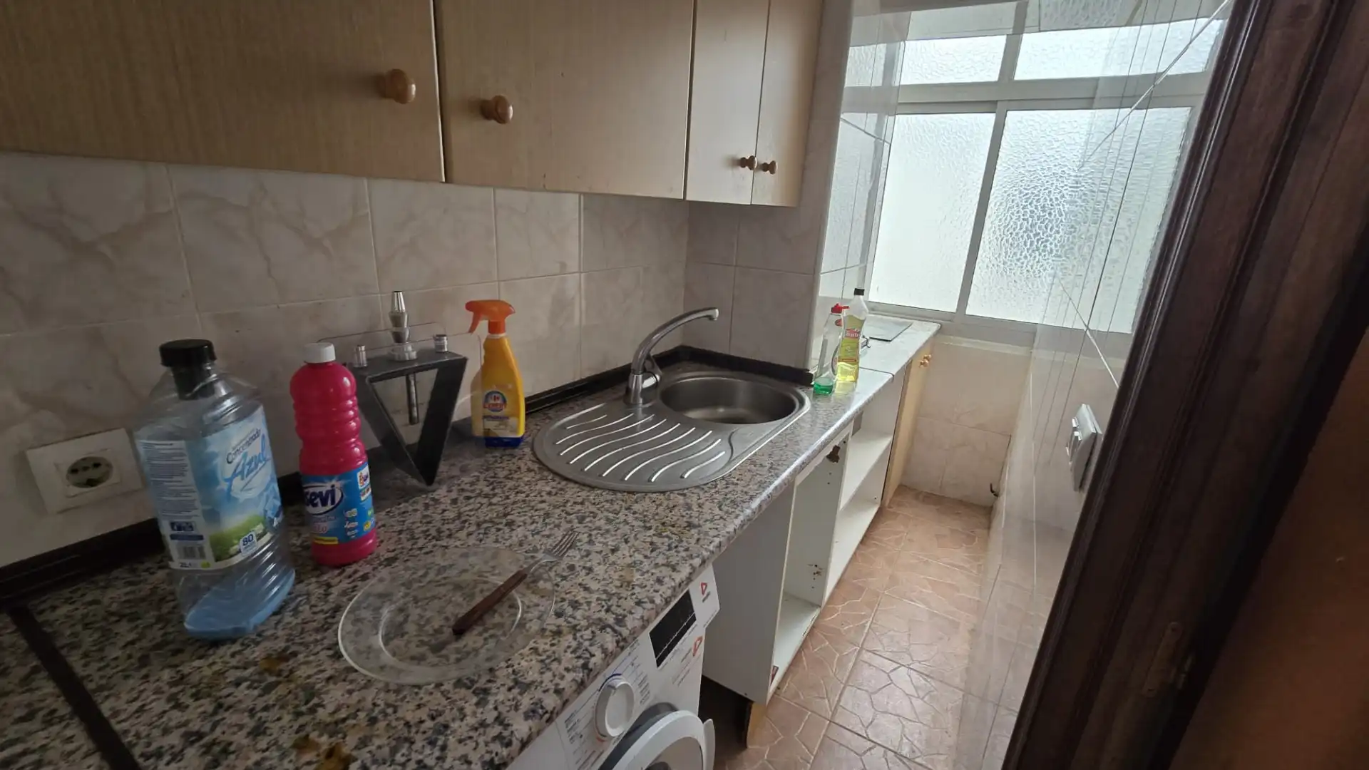 Kitchen of Flat for rent in Algeciras  with Furnished, Washing machine and Microwave