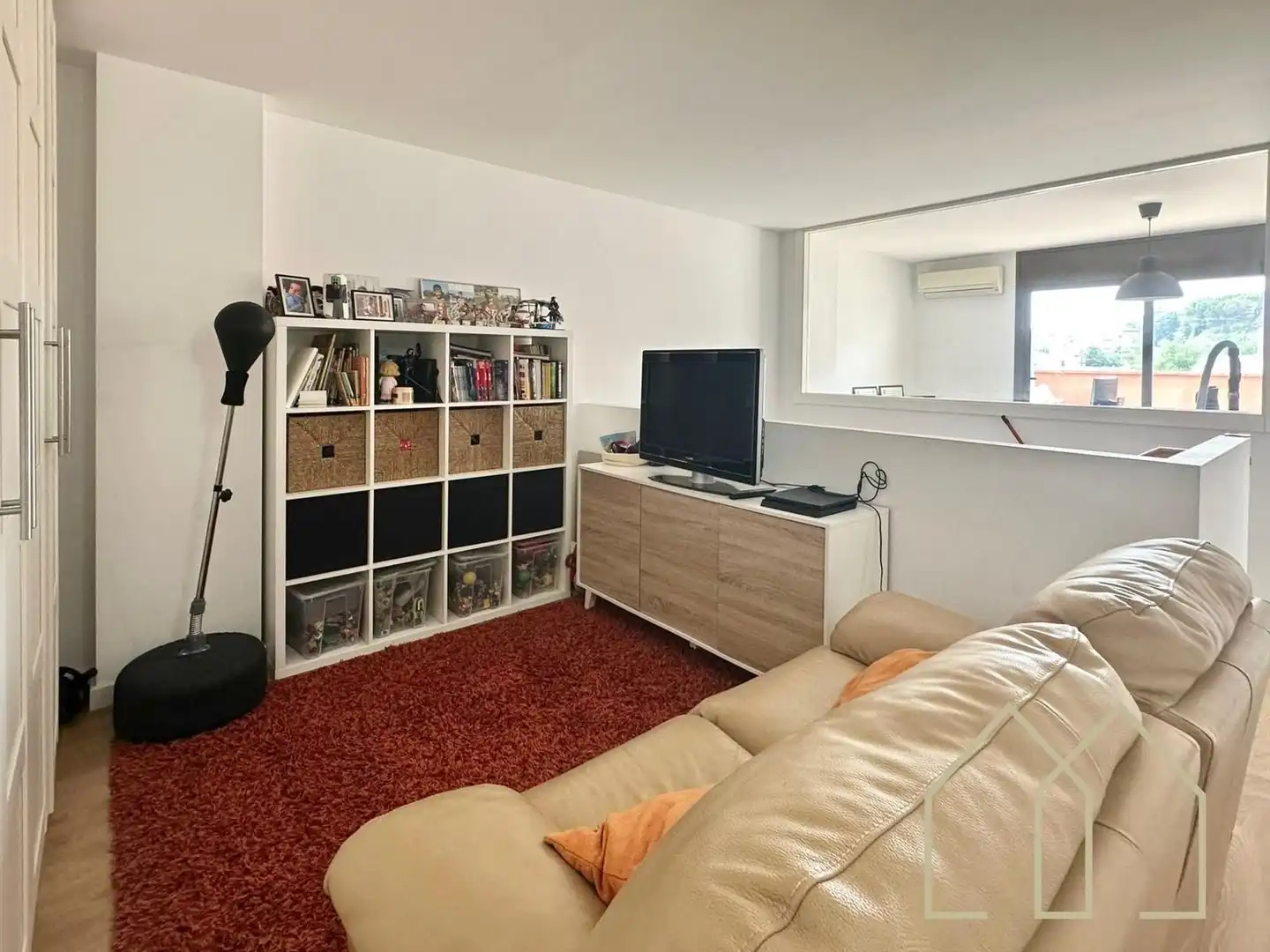 Wohnzimmer von Einfamilien-Reihenhaus zum Verkauf in Caldes de Malavella mit Klimaanlage, Heizung und Privatgarten