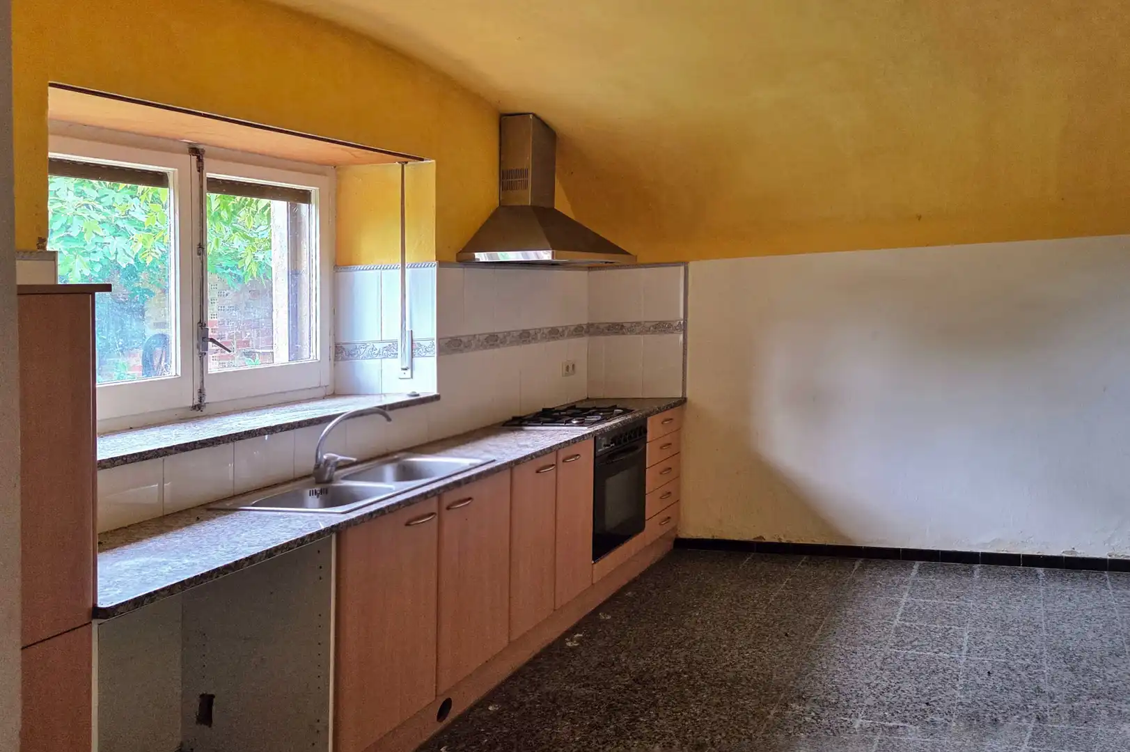 Cuina de Finca rústica de lloguer en Corçà amb Jardí privat, Parquet i Moblat