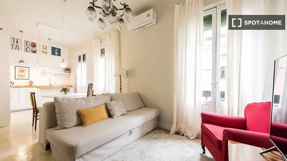 Flat with terrace to rent in Centro