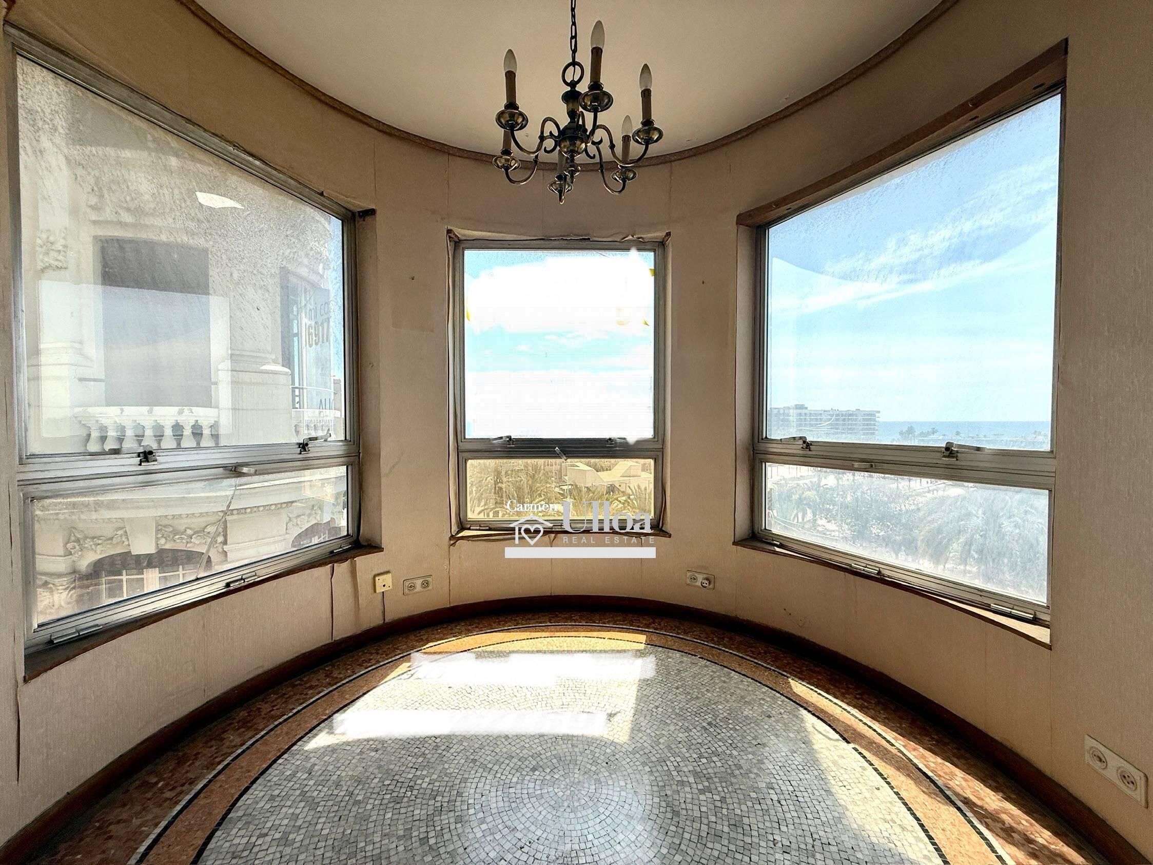 Comedor de Piso en venta en Alicante / Alacant con Calefacción y Balcón