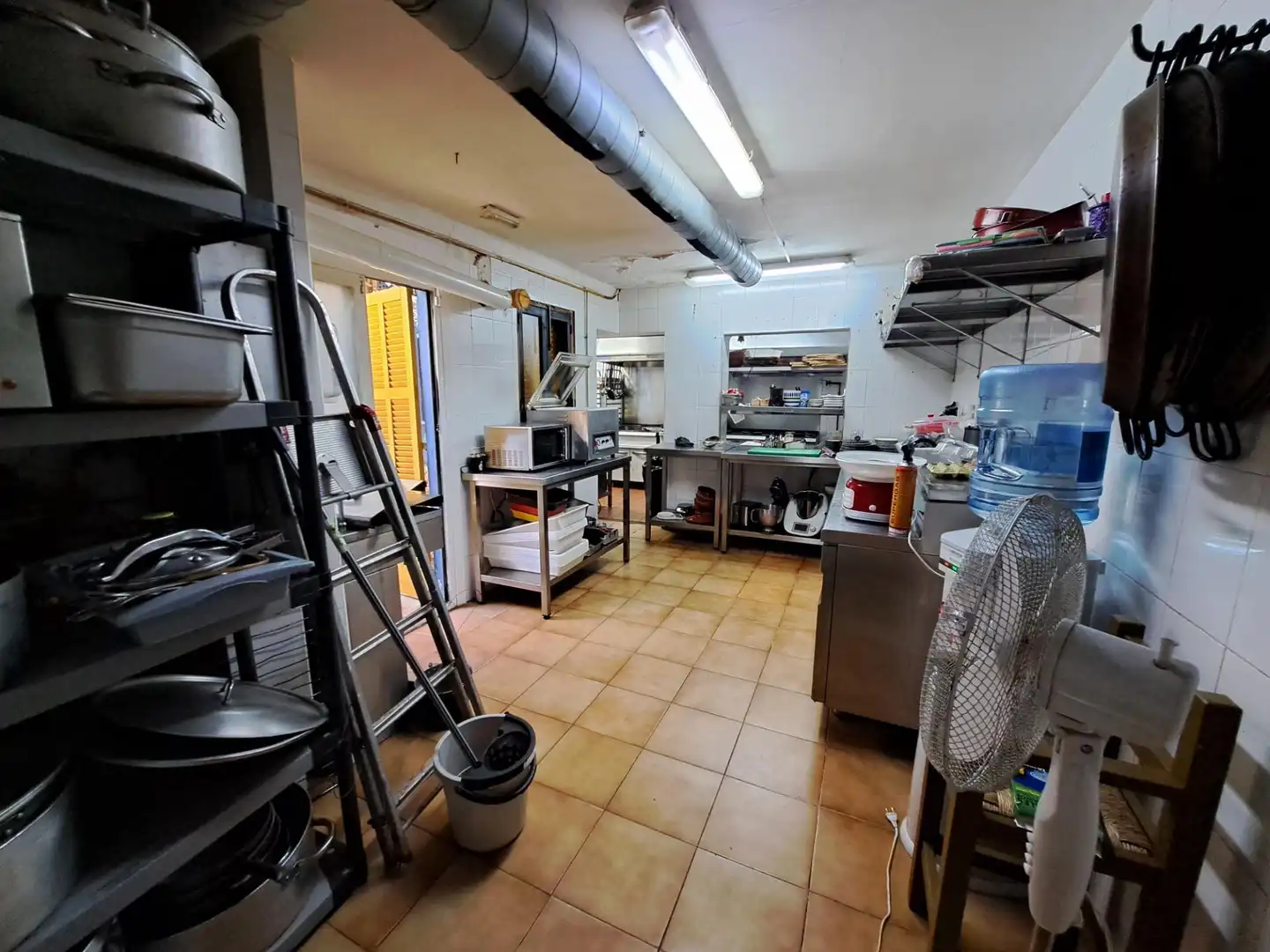 Cocina de Local de alquiler en Santa María del Camí con Amueblado
