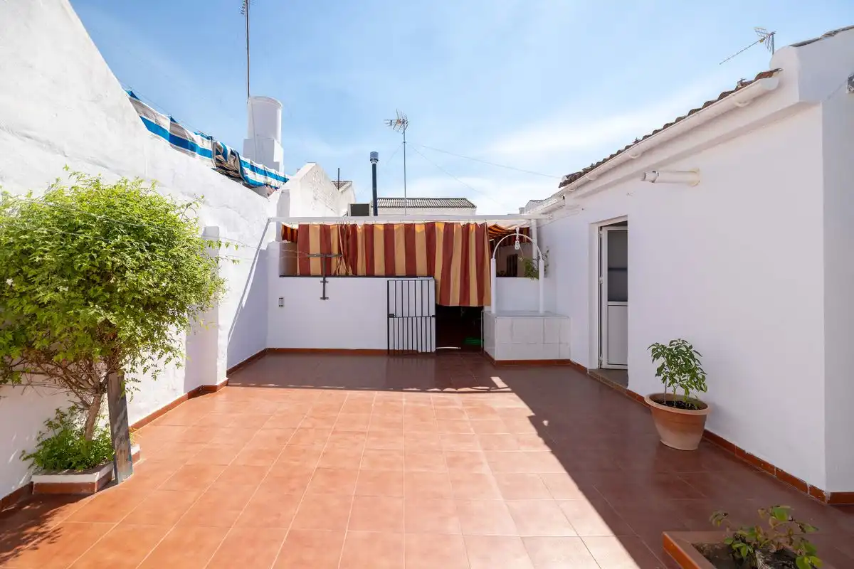 Casa en venda a Calle Juan Sebastián Elcano