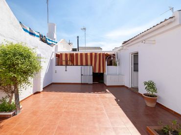 House for sale in Calle Juan Sebastián Elcano