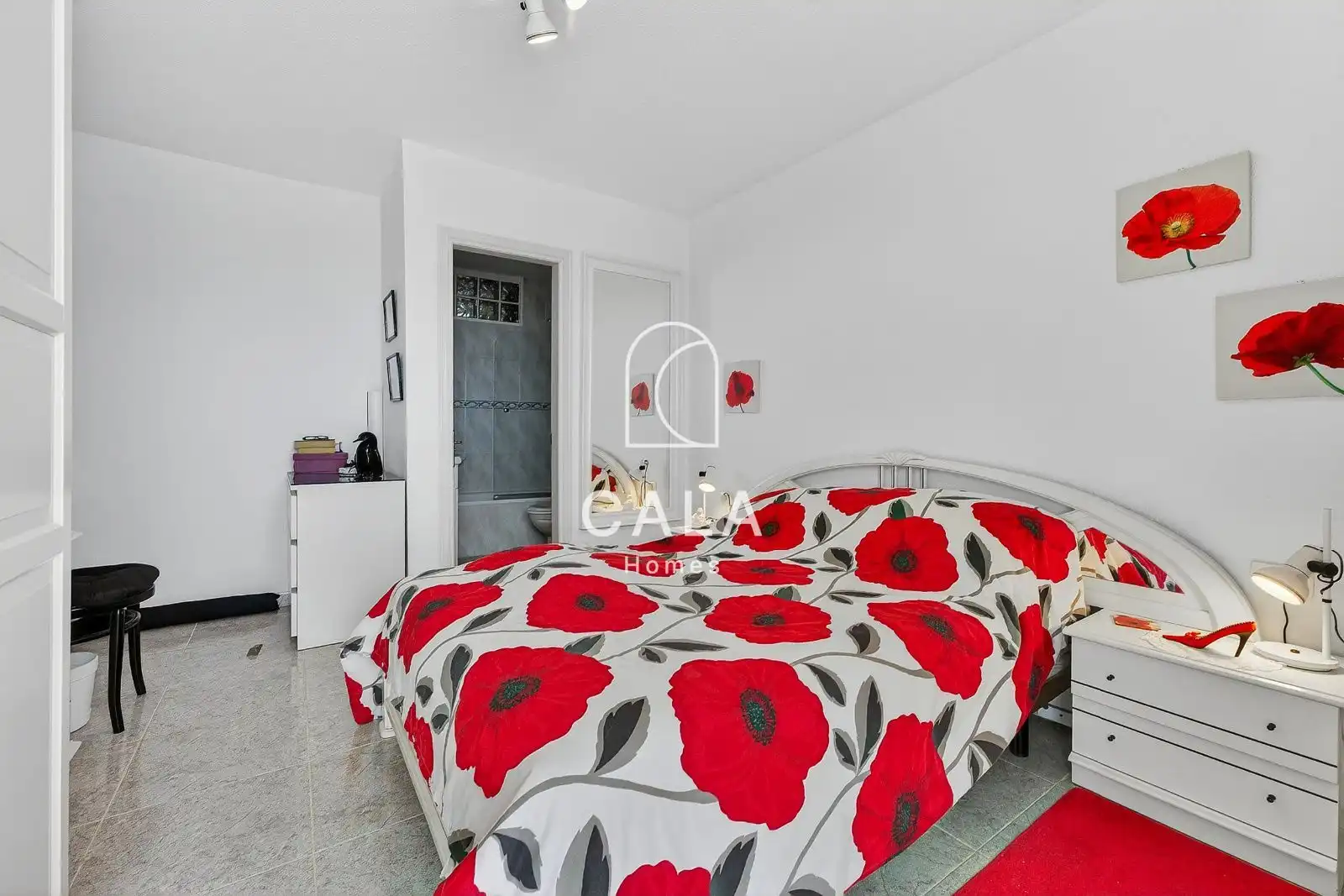 Dormitori de Apartament en venda en Granadilla de Abona amb Terrassa, Piscina i Moblat