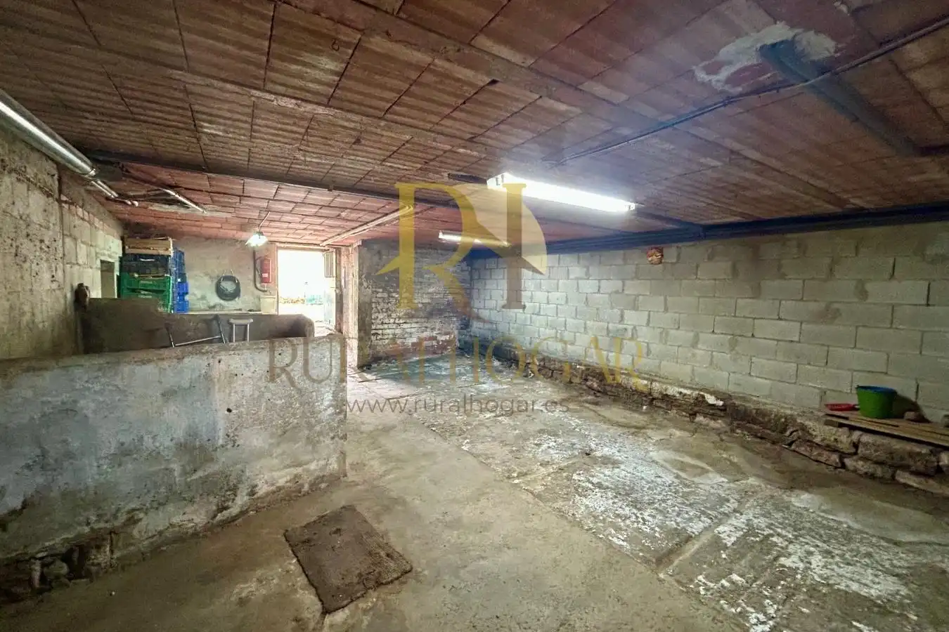 Casa adosada en venta en Cabrillanes con Calefacción, Jardín privado y Amueblado