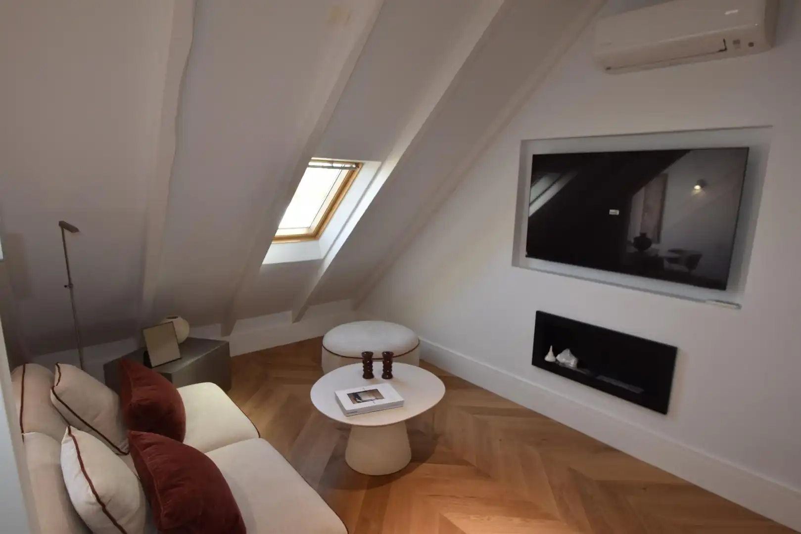 Sala d'estar de Àtic en venda en Madrid amb Aire condicionat, Calefacció i Terrassa