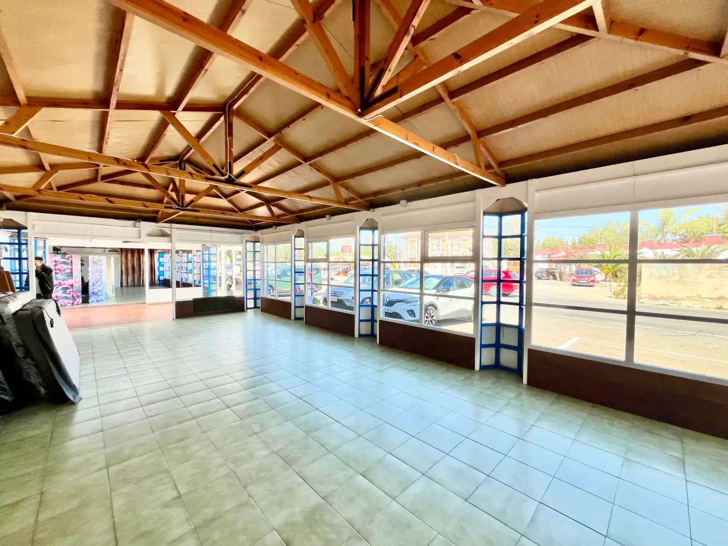 Nau industrial en venda en Los Montesinos amb Calefacció