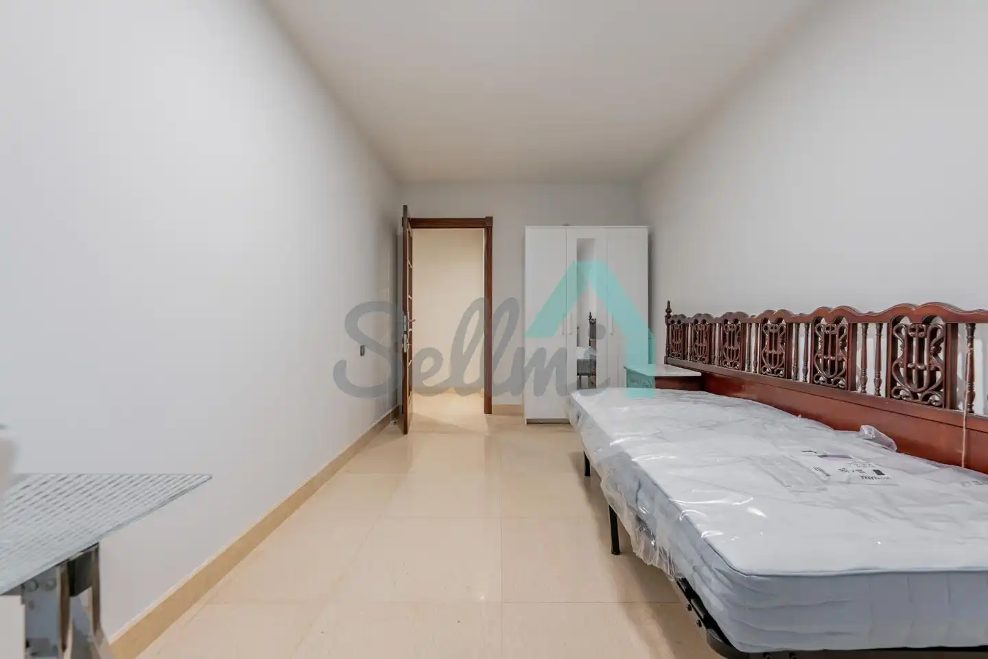 Schlafzimmer von Wohnung zur untervermieten in Oviedo  mit Heizung, Parkett und Möbliert