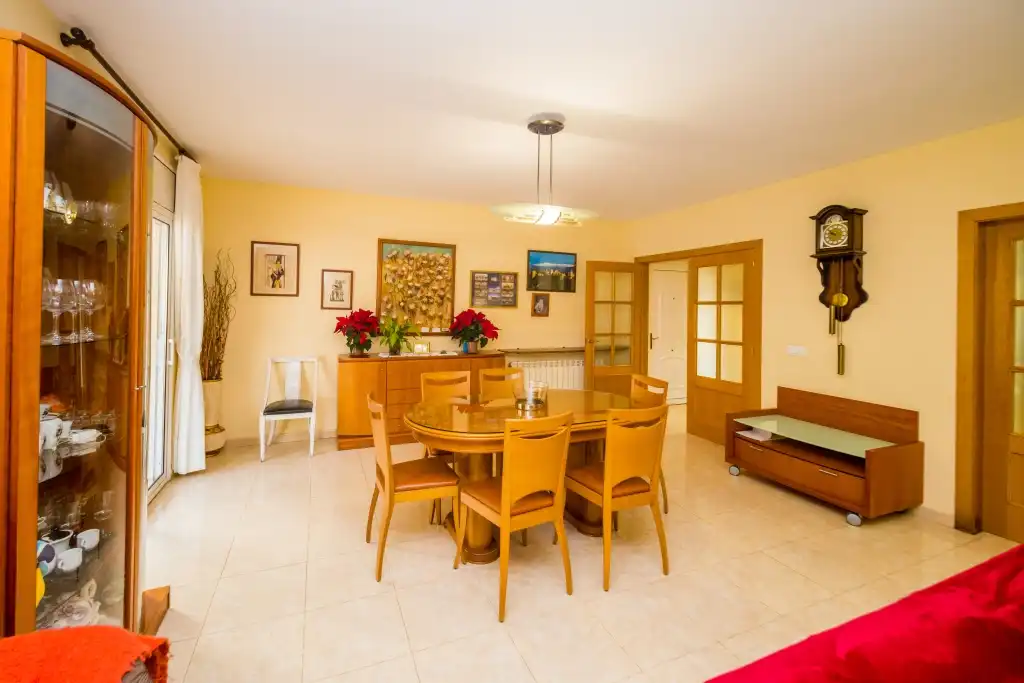 Comedor de Casa o chalet en venta en Castell d'Aro, Platja d'Aro i s'Agaró con Calefacción, Jardín privado y Piscina