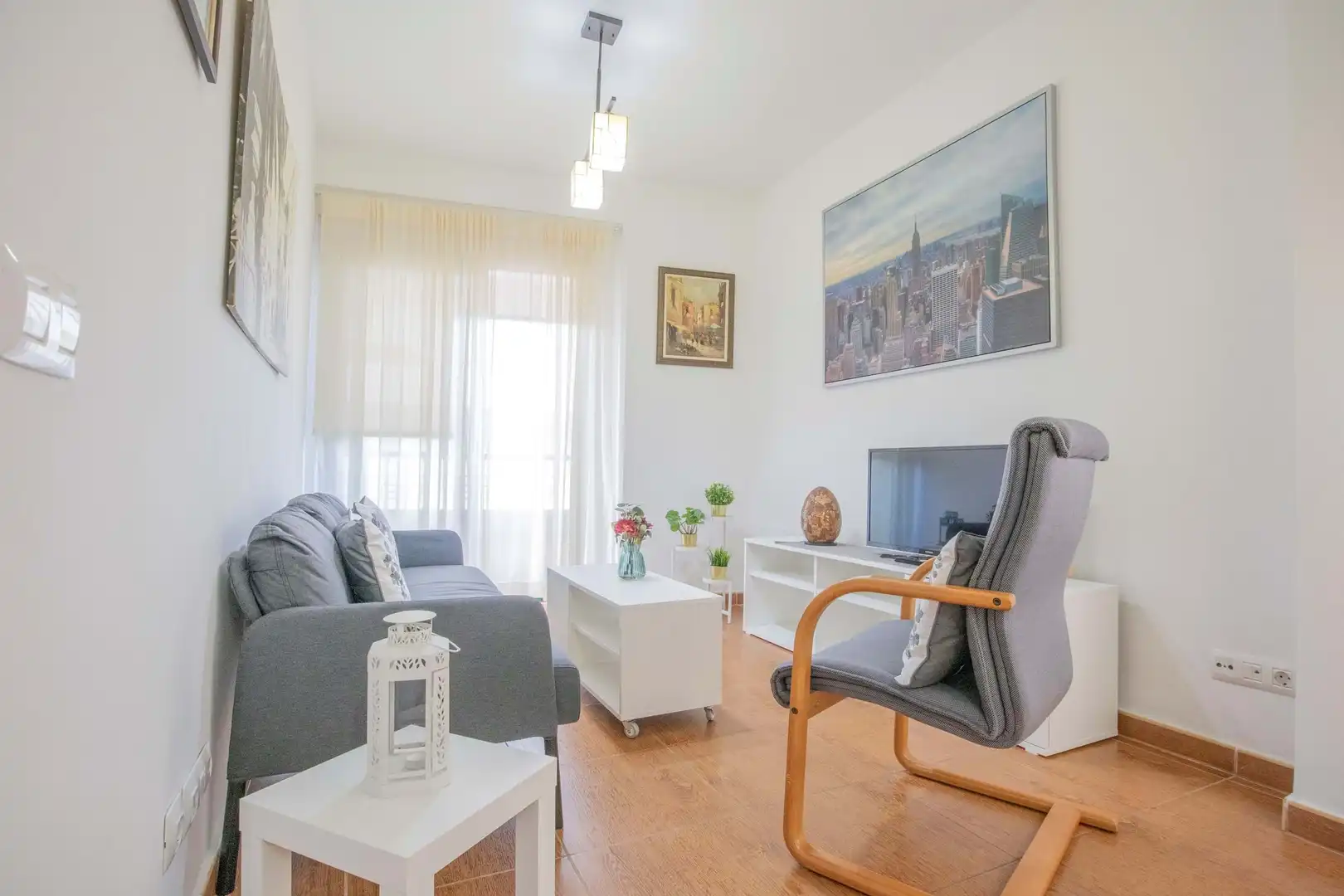 Sala d'estar de Pis de lloguer en Puerto de la Cruz amb Moblat i Balcó