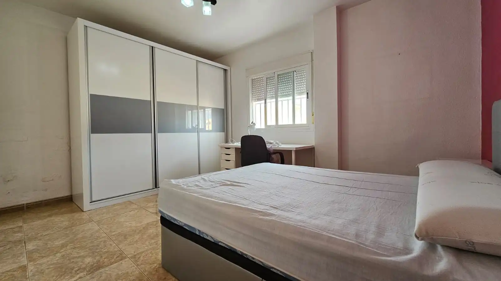 Habitación de Ático en venta en El Ejido con Aire acondicionado, Terraza y Amueblado