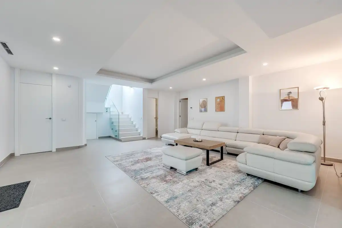 Chalet con jardín en venta en Avenida Pablo Ruiz Picasso 11, imagen 28