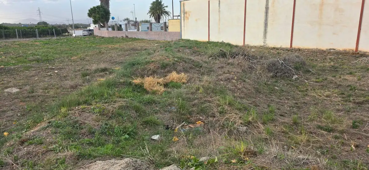 Terreny industrial en venda en El Verger