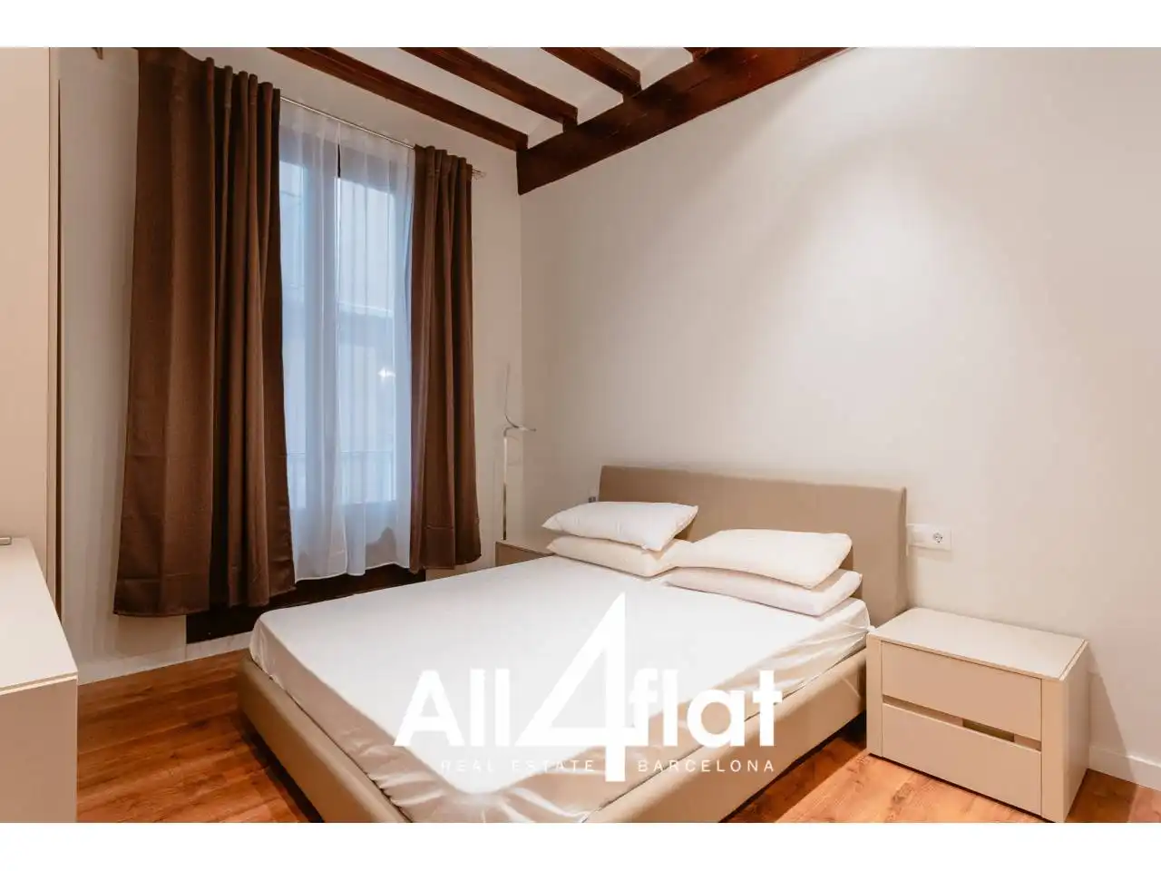 Schlafzimmer von Wohnung zur Miete in Barcelona mit Klimaanlage, Heizung und Parkett