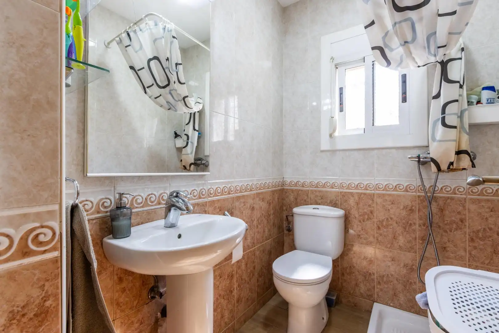 Bathroom of Houses for sale in Castellbisbal  with Air Conditioner, Heating and Private garden